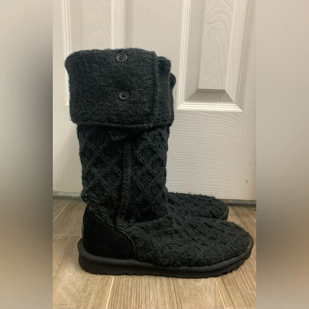 Ugg Australia Women’s Sweater Cardy Knit Boots - Size 9 - Picture 3 of 9